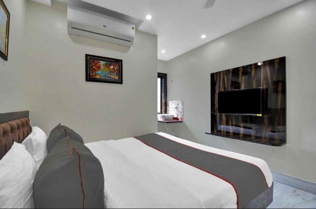 Om Guest House And Banquet Calcuta Exterior foto