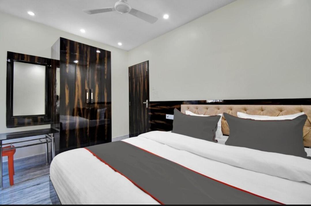Om Guest House And Banquet Calcuta Exterior foto