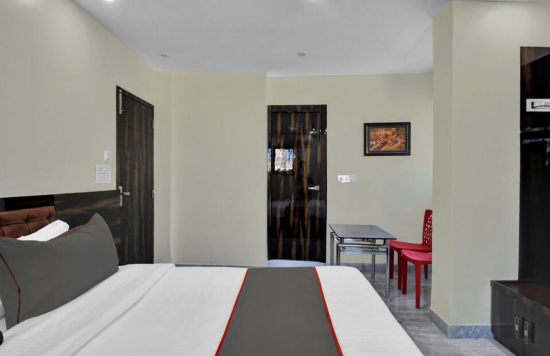 Om Guest House And Banquet Calcuta Exterior foto